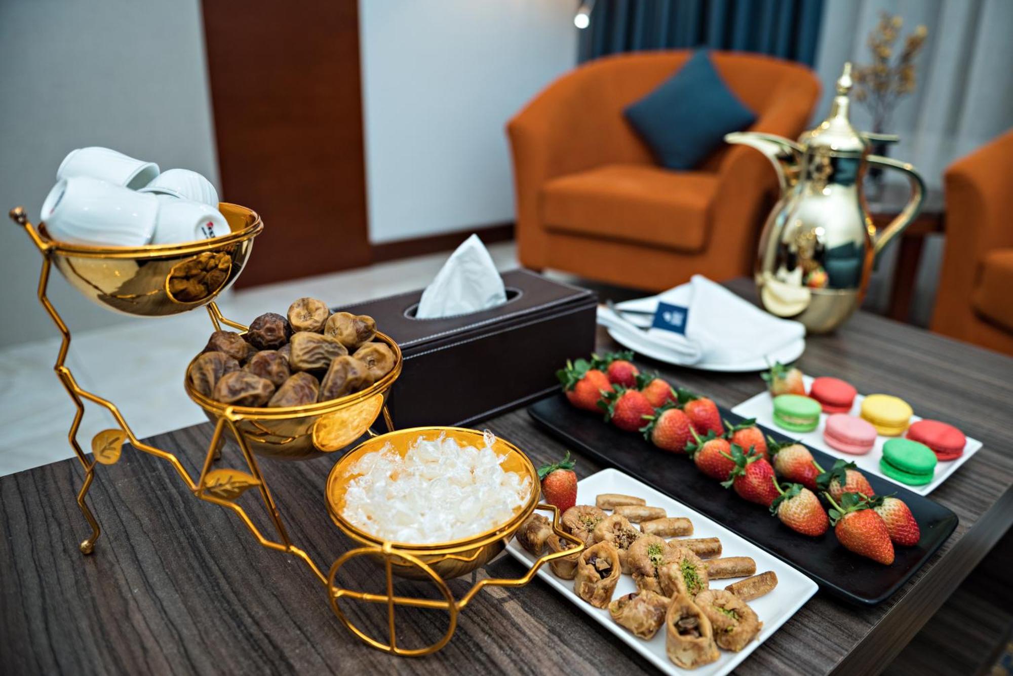 Jiwar Almasi Hotel Jeddah Bagian luar foto