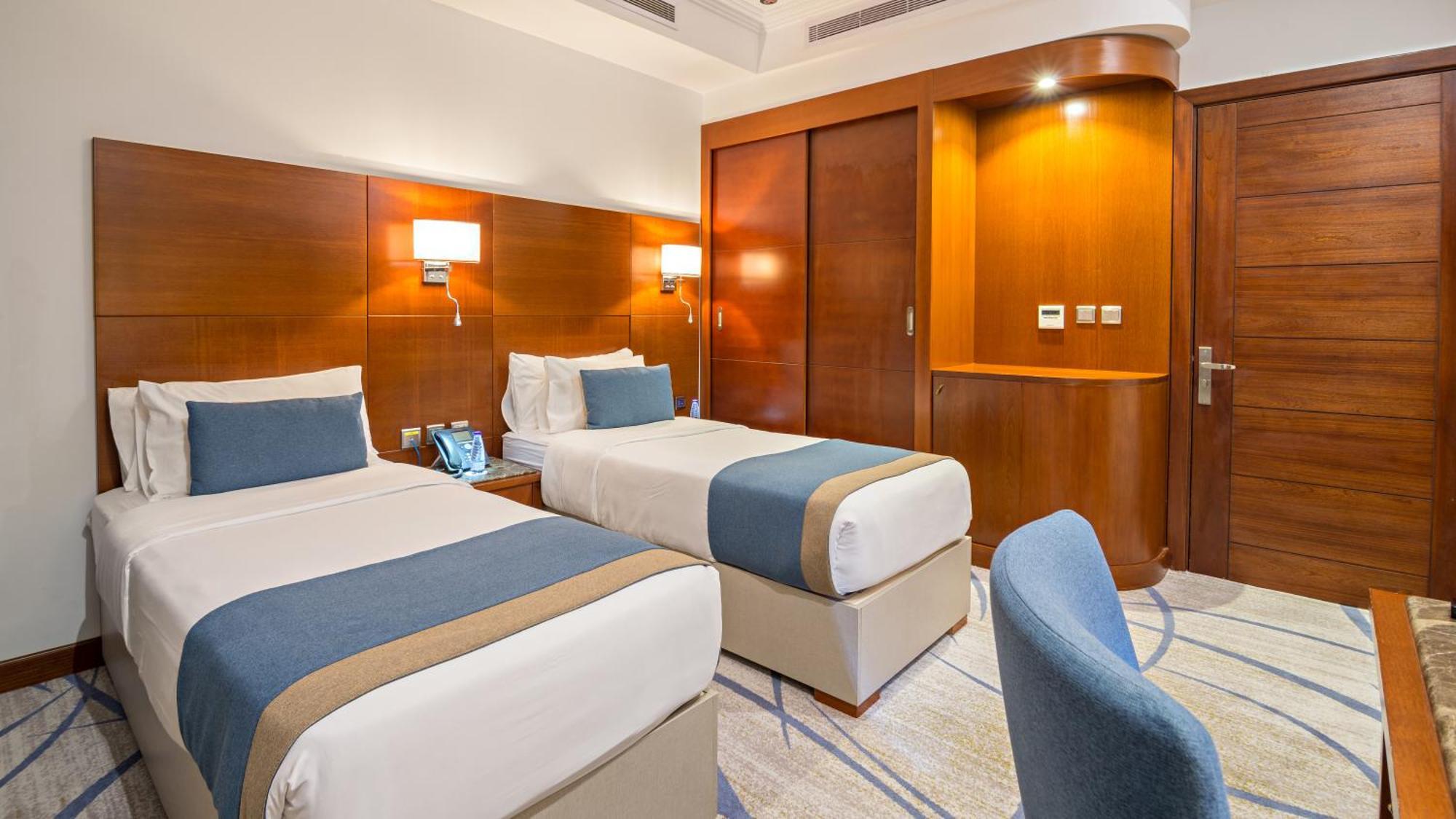 Jiwar Almasi Hotel Jeddah Bagian luar foto