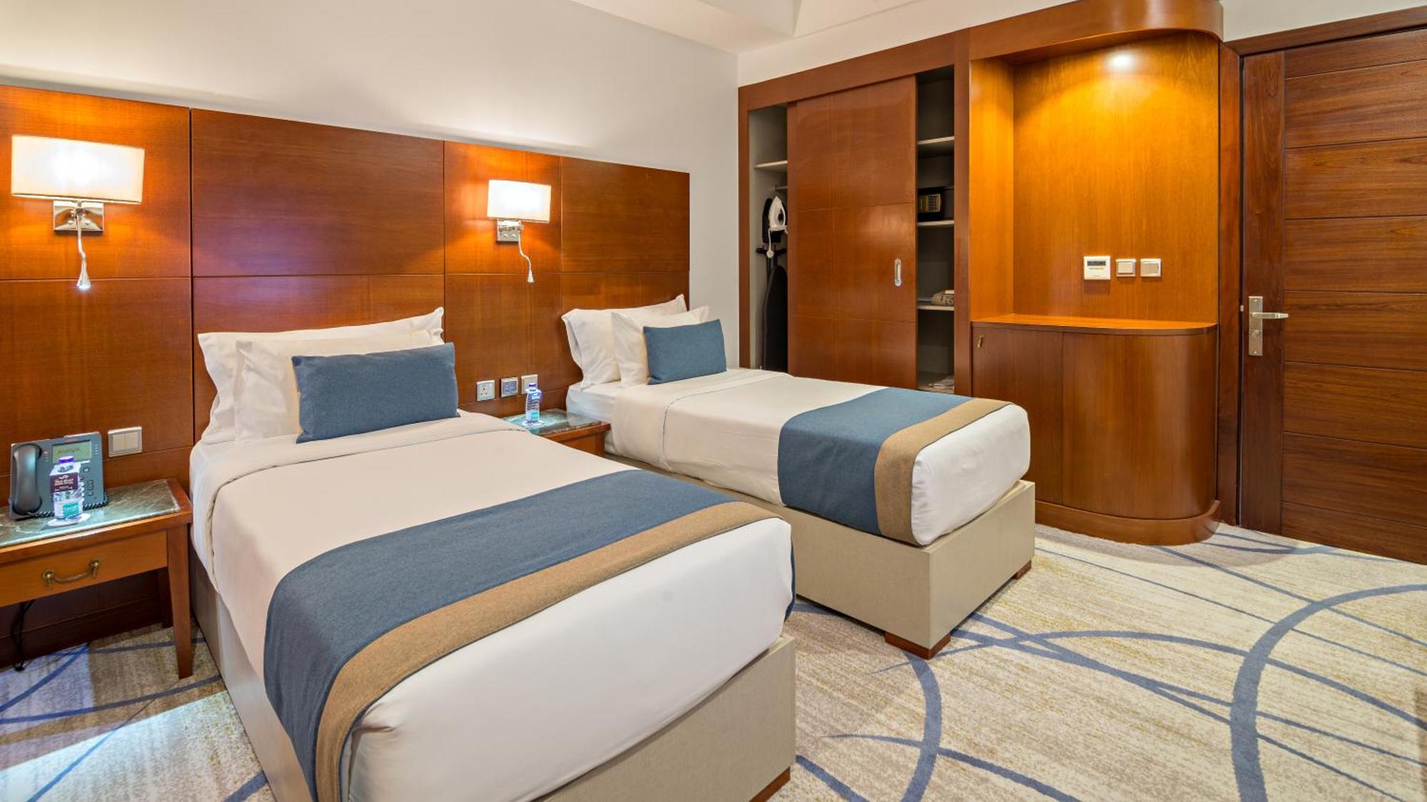 Jiwar Almasi Hotel Jeddah Bagian luar foto